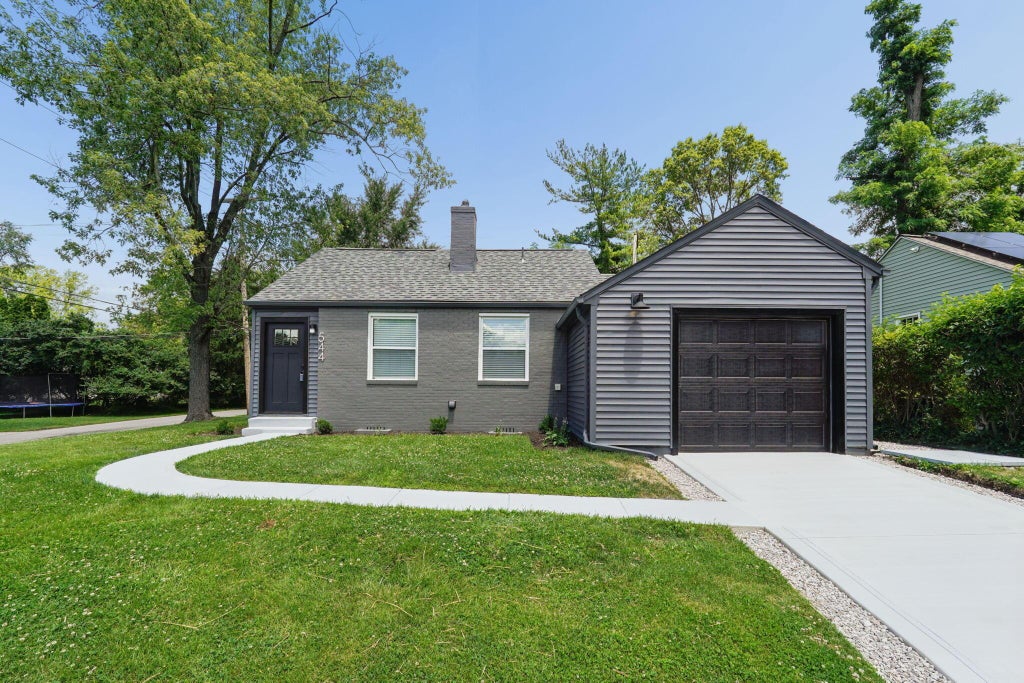 Photo of 544 N Selby Boulevard, Worthington, OH 43085 (MLS # 226022742)
