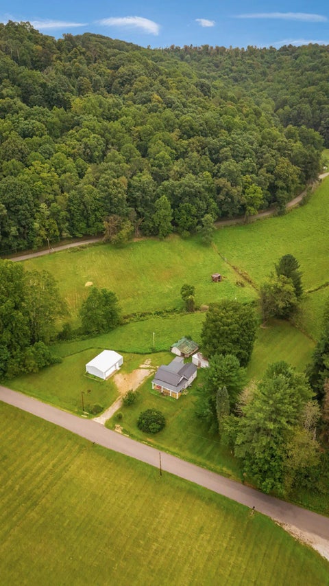 Tiny photo for 21606 E Sams Creek Road, Laurelville, OH 43135 (MLS # 226033301)