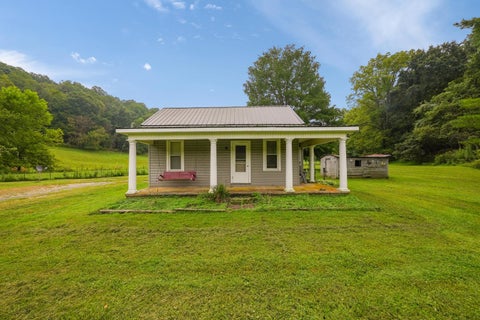 Tiny photo for 21606 E Sams Creek Road, Laurelville, OH 43135 (MLS # 226033301)