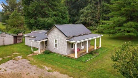 Tiny photo for 21606 E Sams Creek Road, Laurelville, OH 43135 (MLS # 226033301)