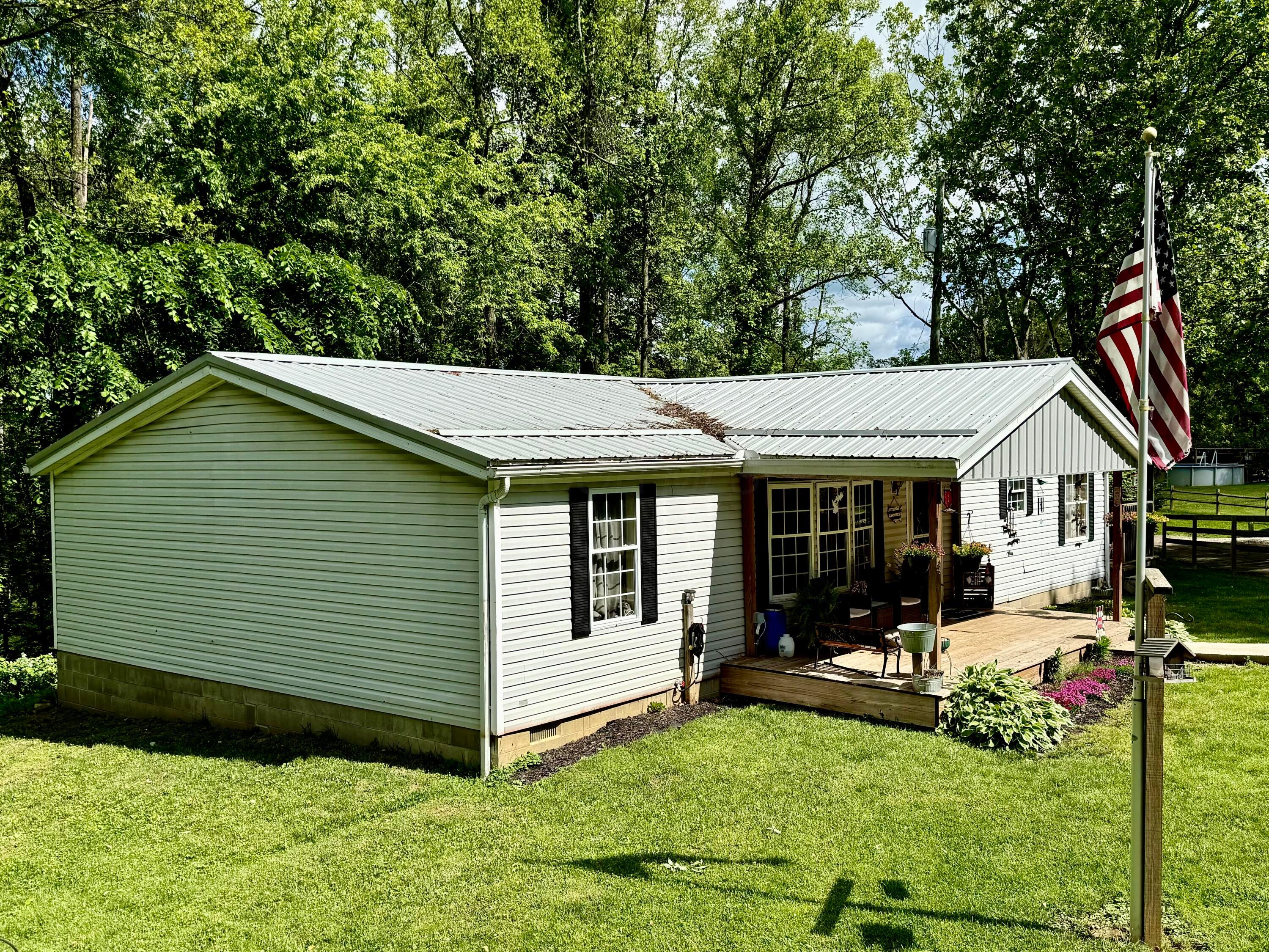 37855 Maysville Greendale Road, Logan, Ohio image 3