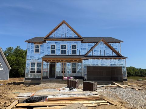 Homes For Sale - 8352 Tranquil Trail<br/> Pickerington, OH 43147