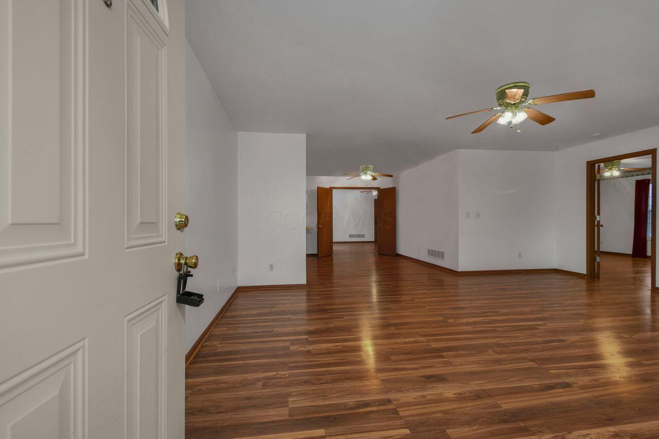 1848 Alward Road, Pataskala, Ohio image 3