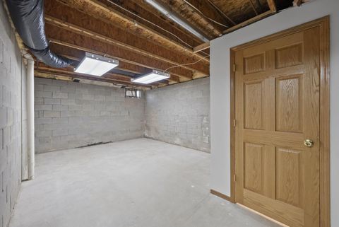 Tiny photo for 826 Elgin Circle, Pickerington, OH 43147 (MLS # 225044498)