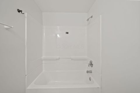 Tiny photo for 826 Elgin Circle, Pickerington, OH 43147 (MLS # 225044498)