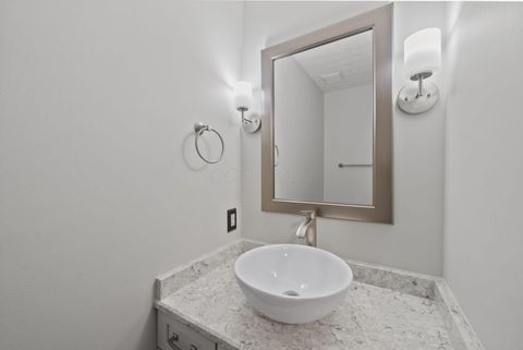 Tiny photo for 826 Elgin Circle, Pickerington, OH 43147 (MLS # 225044498)