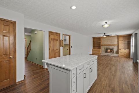 Tiny photo for 826 Elgin Circle, Pickerington, OH 43147 (MLS # 225044498)