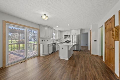 Tiny photo for 826 Elgin Circle, Pickerington, OH 43147 (MLS # 225044498)