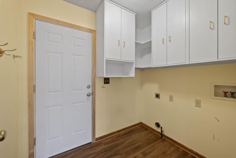 Tiny photo for 826 Elgin Circle, Pickerington, OH 43147 (MLS # 225044498)