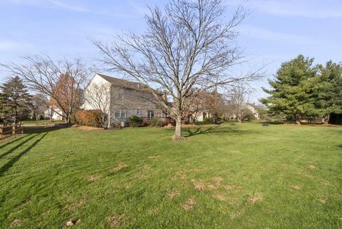 Tiny photo for 826 Elgin Circle, Pickerington, OH 43147 (MLS # 225044498)