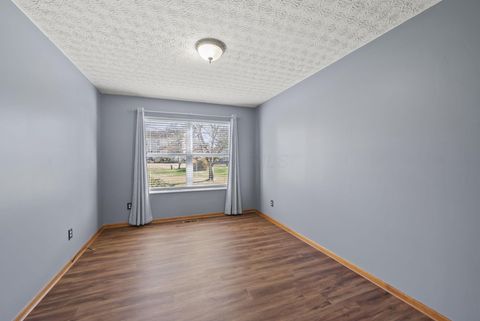 Tiny photo for 826 Elgin Circle, Pickerington, OH 43147 (MLS # 225044498)