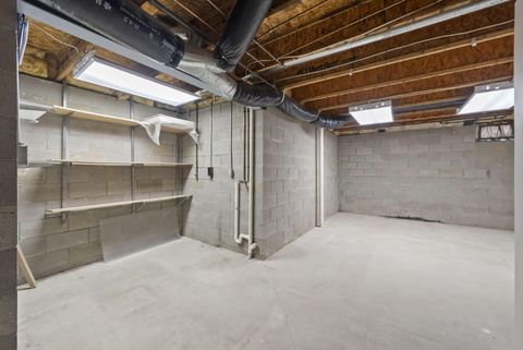 Tiny photo for 826 Elgin Circle, Pickerington, OH 43147 (MLS # 225044498)