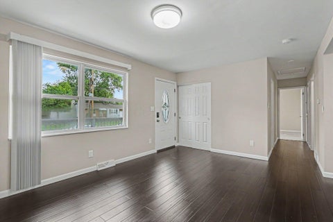 Tiny photo for 5015 Fullerton Drive, Columbus, OH 43232 (MLS # 226035389)