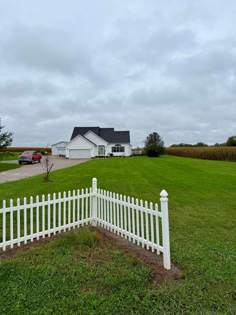 Photo of 26433 Kingston Pike, Circleville, OH 43113 (MLS # 226036773)