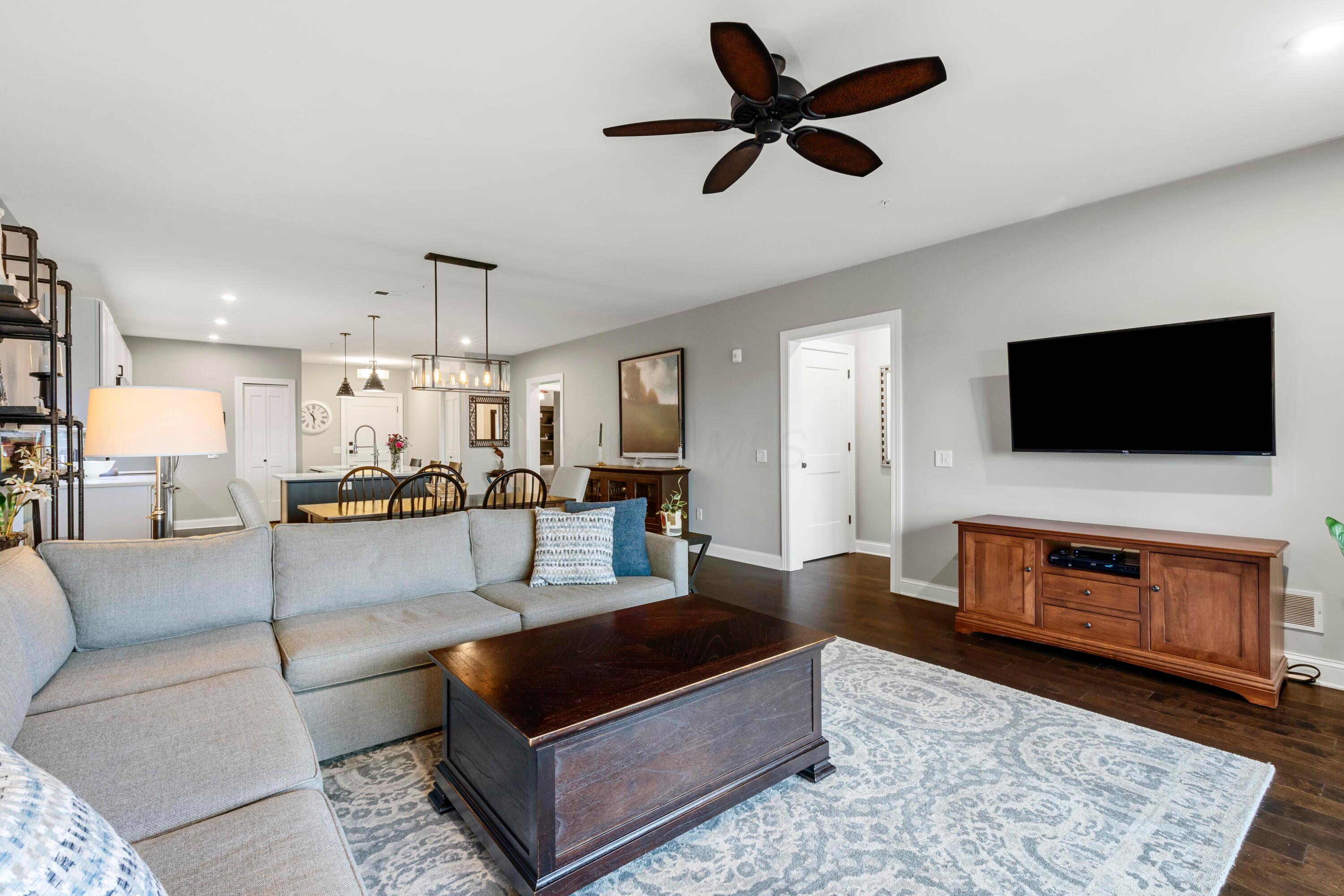 5317 Highpointe Lakes Drive #404, Westerville, Ohio image 10