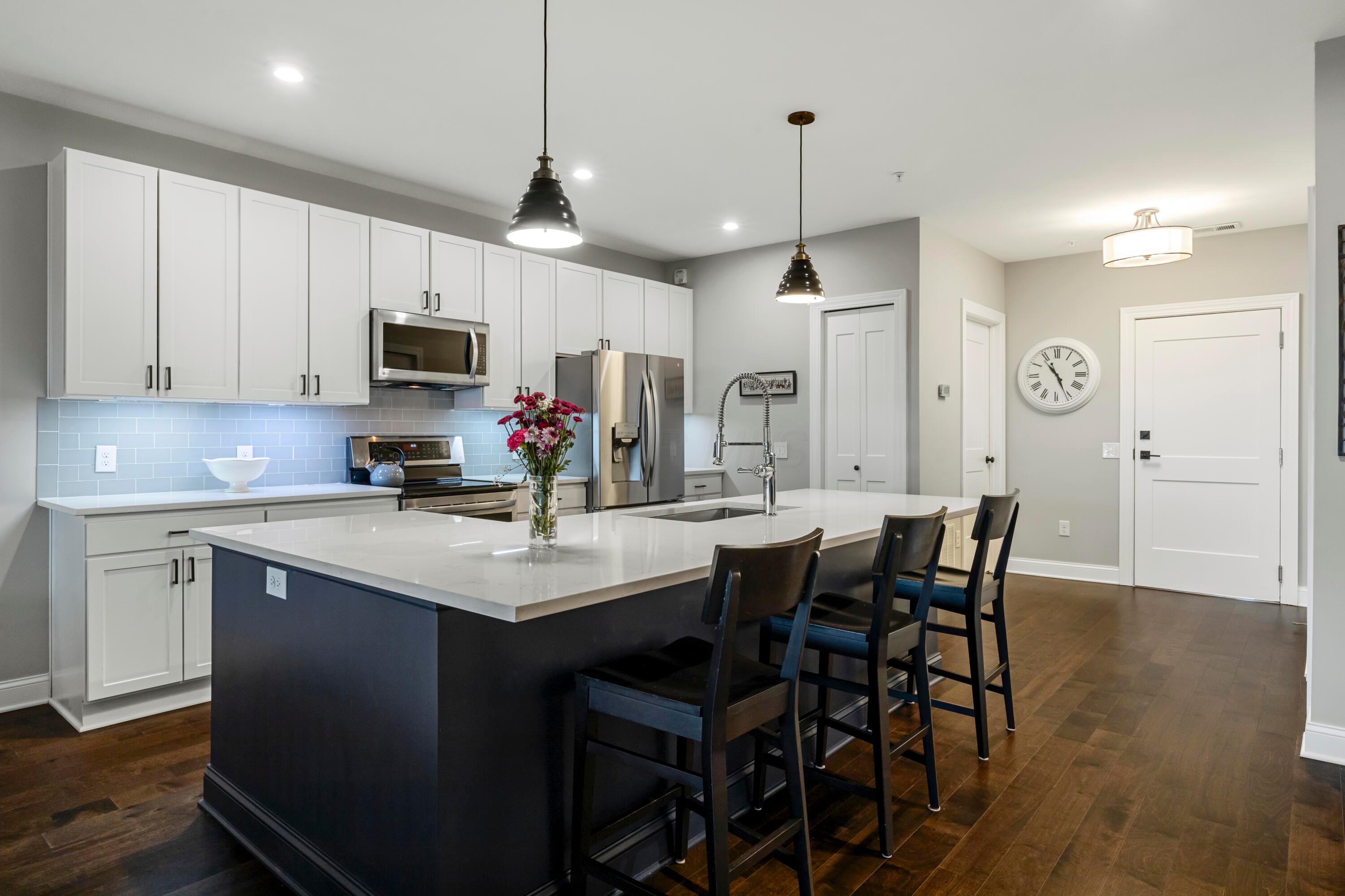 5317 Highpointe Lakes Drive #404, Westerville, Ohio image 3