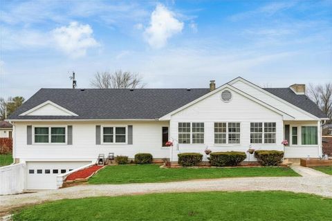 Photo of 16673 State Route 28, Chillicothe, OH 45601 (MLS # 226008891)