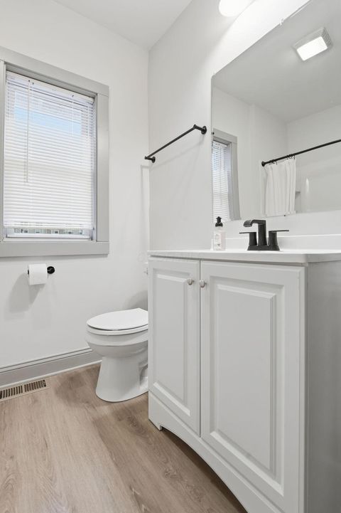 Tiny photo for 27 Dakota Avenue, Columbus, OH 43222 (MLS # 226000646)