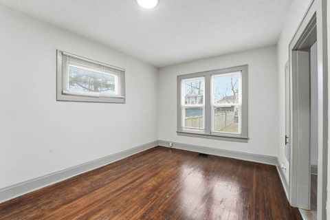 Tiny photo for 27 Dakota Avenue, Columbus, OH 43222 (MLS # 226000646)