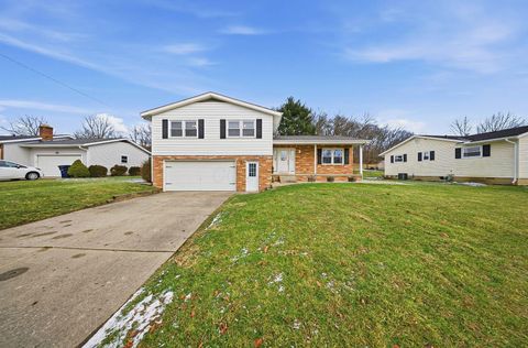 Photo of 338 Scott Drive, Lancaster, OH 43130 (MLS # 226001730)