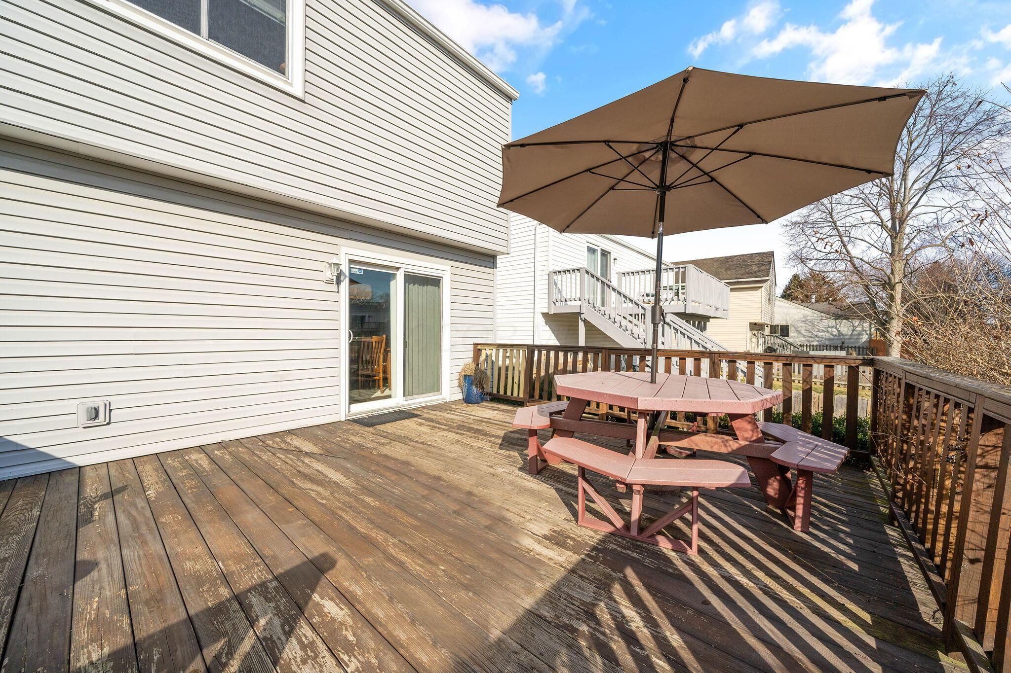 4949 Shady Oak Drive, Hilliard, Ohio image 32