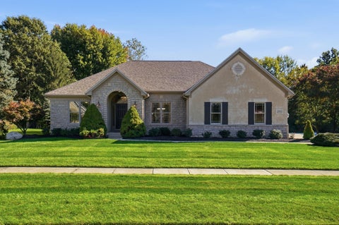 Photo of 6762 Mahogany Drive, Galena, OH 43021 (MLS # 226038293)