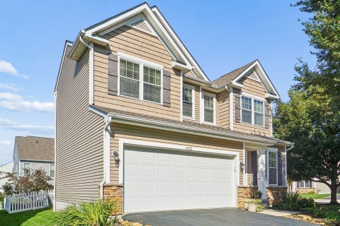 Photo of 6122 Granite Pointe Drive, Columbus, OH 43213 (MLS # 226038999)