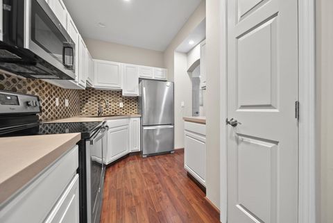 Tiny photo for 5541 Village Crossing 5541 #5541, Hilliard, OH 43026 (MLS # 226014532)