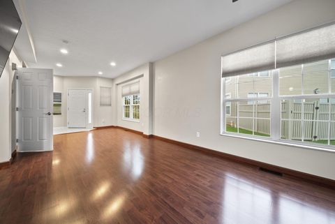 Tiny photo for 5541 Village Crossing 5541 #5541, Hilliard, OH 43026 (MLS # 226014532)