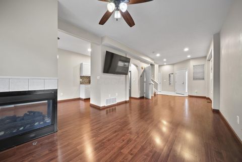 Tiny photo for 5541 Village Crossing 5541 #5541, Hilliard, OH 43026 (MLS # 226014532)