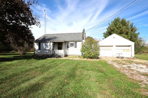 Photo of 17051 Murray Road, Mount Vernon, OH 43050 (MLS # 225039550)