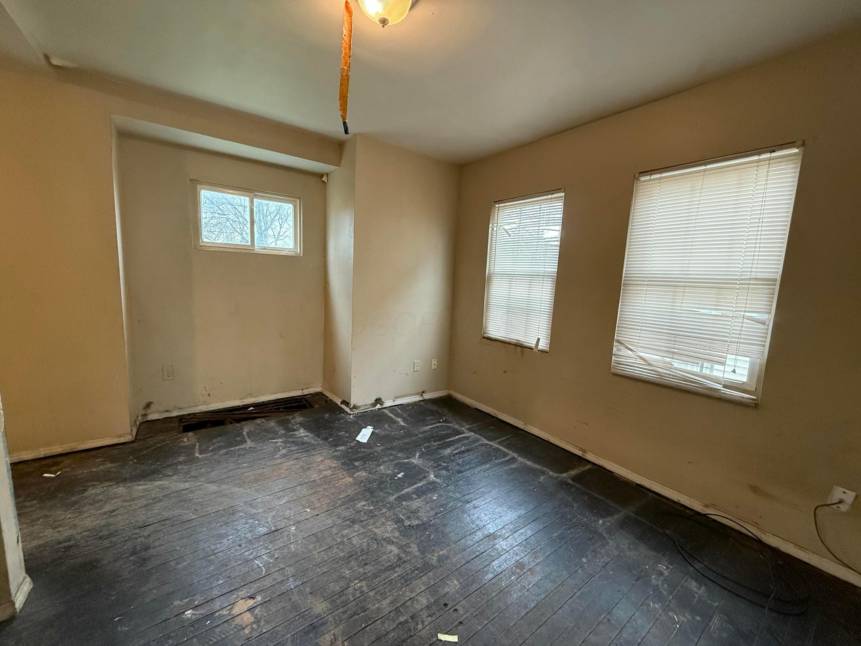 945 E 15th Avenue, Columbus, Ohio image 6