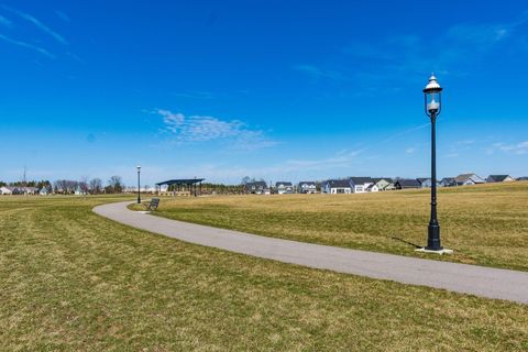 Tiny photo for 3693 Furlong Drive, Grove City, OH 43123 (MLS # 226022910)
