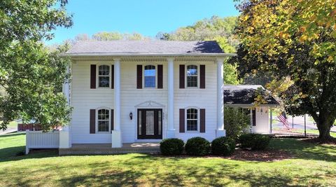 Photo of 325 S Main Street, Bellville, OH 44813 (MLS # 225039233)