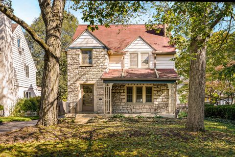 Photo of 96 N Cassingham Road, Columbus, OH 43209 (MLS # 225038623)