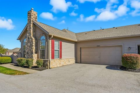 Photo of 3697 Stoneway Point, Powell, OH 43065 (MLS # 225040121) Photo of 3697 Stoneway Point, Powell, OH 43065 (MLS # 225040121)