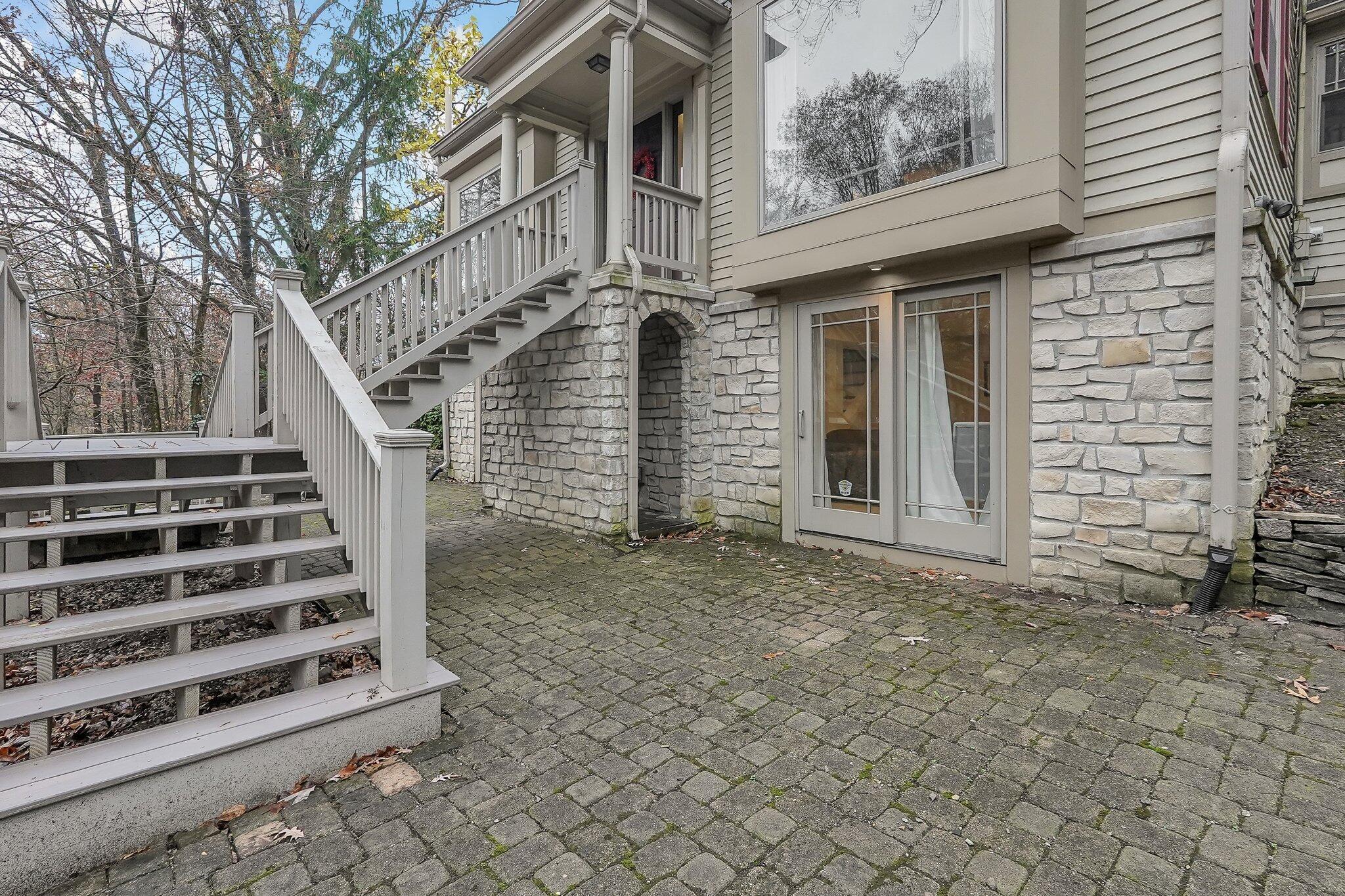 Columbus, Ohio, 43202, United States, 4 Bedrooms Bedrooms, ,4 BathroomsBathrooms,Residential,Active,1748765