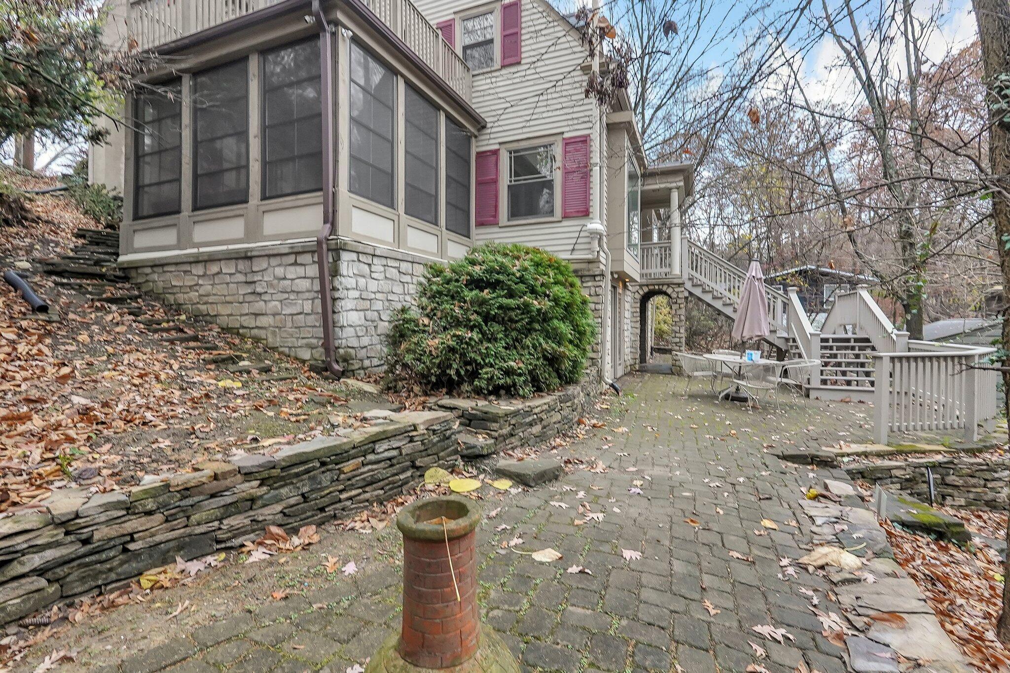 Columbus, Ohio, 43202, United States, 4 Bedrooms Bedrooms, ,4 BathroomsBathrooms,Residential,Active,1748765