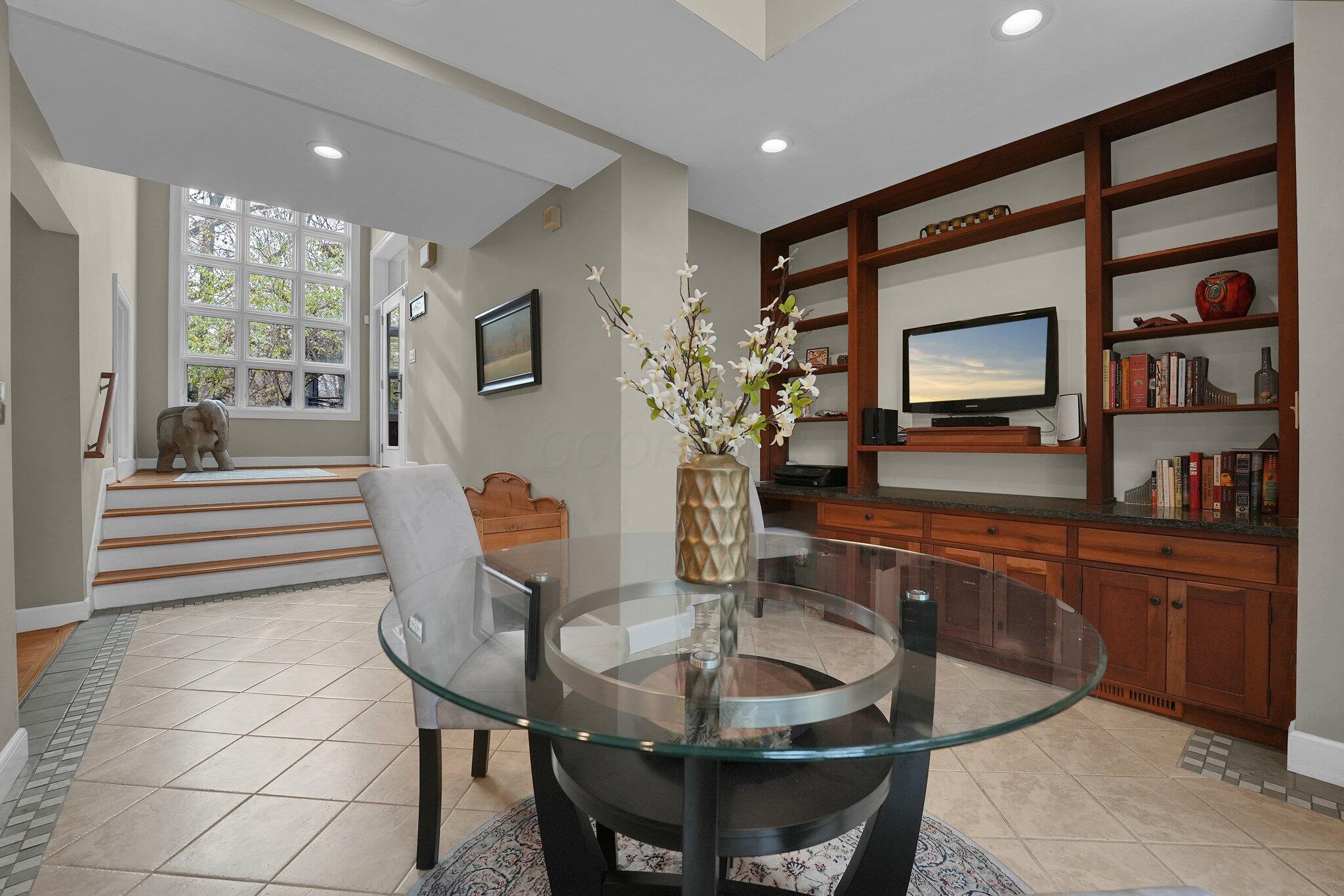 Columbus, Ohio, 43202, United States, 4 Bedrooms Bedrooms, ,4 BathroomsBathrooms,Residential,Active,1748765