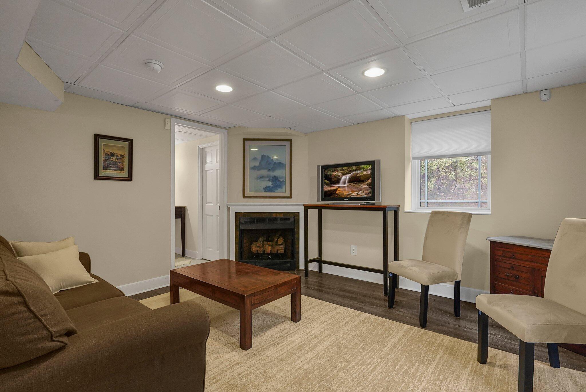 Columbus, Ohio, 43202, United States, 4 Bedrooms Bedrooms, ,4 BathroomsBathrooms,Residential,Active,1748765