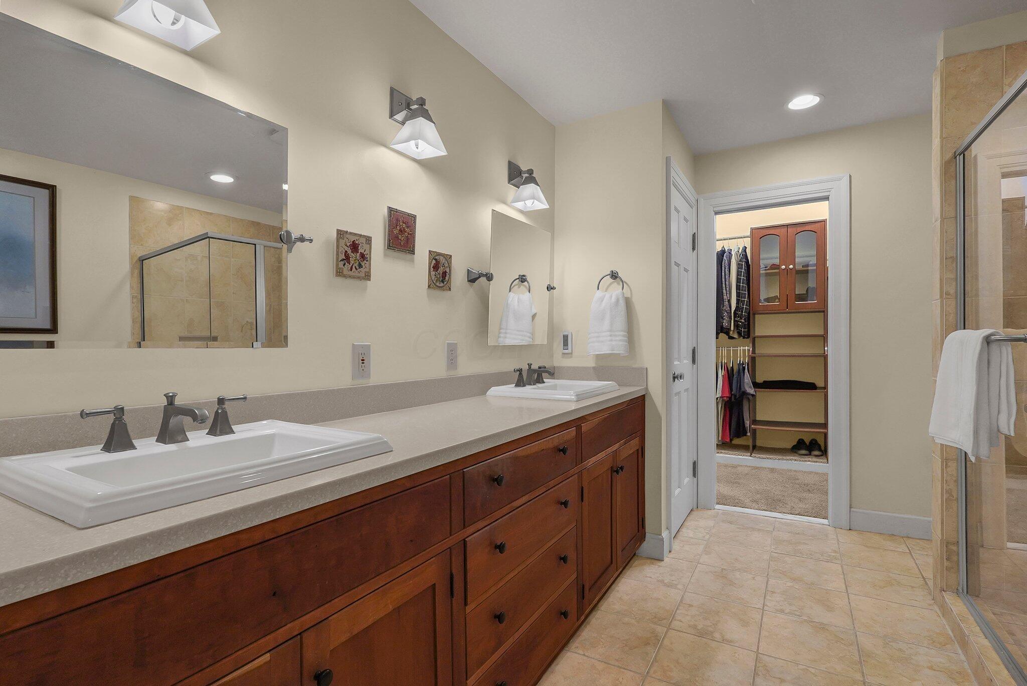 Columbus, Ohio, 43202, United States, 4 Bedrooms Bedrooms, ,4 BathroomsBathrooms,Residential,Active,1748765