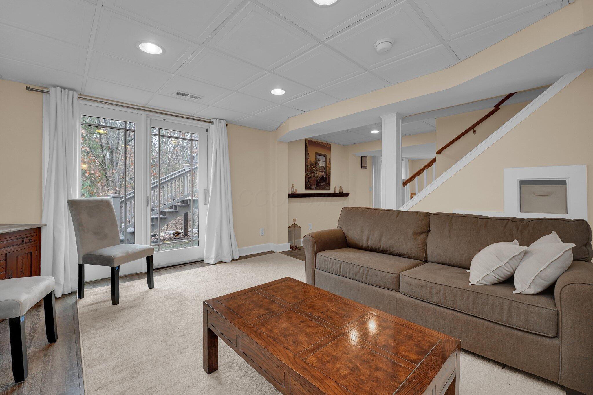 Columbus, Ohio, 43202, United States, 4 Bedrooms Bedrooms, ,4 BathroomsBathrooms,Residential,Active,1748765
