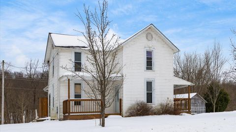 Photo of 7204 State Route 345 NE, New Lexington, OH 43764 (MLS # 226003116)