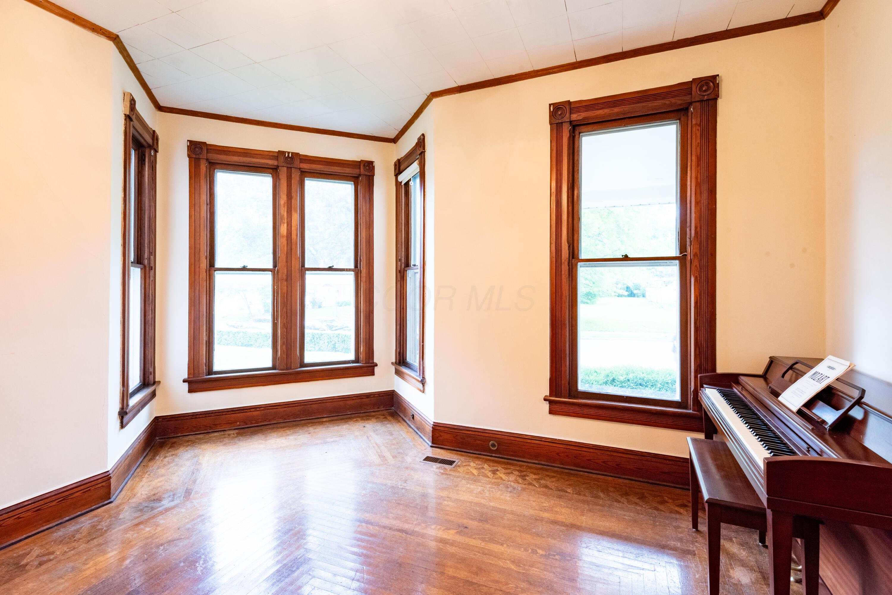 322 W Reynolds Street, Urbana, Ohio image 8