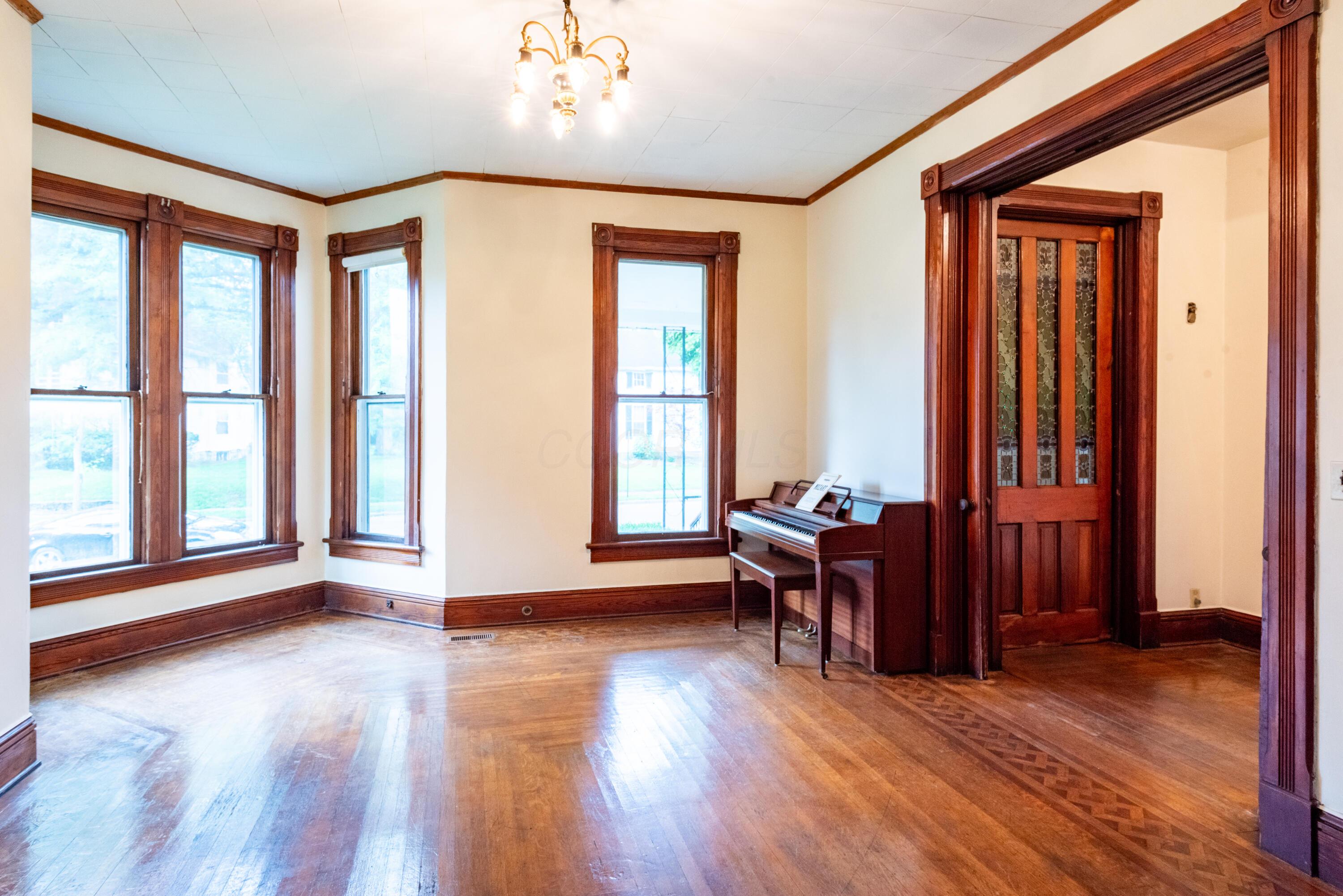 322 W Reynolds Street, Urbana, Ohio image 4