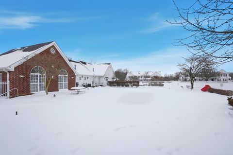 Tiny photo for 6336 Lakeview Drive E 19 #19, Grove City, OH 43123 (MLS # 226003090)