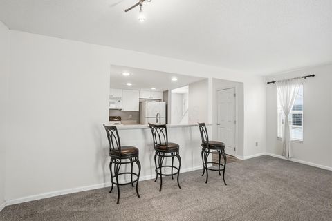 Tiny photo for 6336 Lakeview Drive E 19 #19, Grove City, OH 43123 (MLS # 226003090)