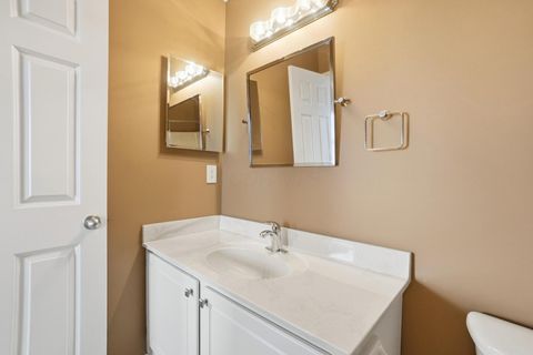 Tiny photo for 6336 Lakeview Drive E 19 #19, Grove City, OH 43123 (MLS # 226003090)