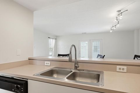 Tiny photo for 6336 Lakeview Drive E 19 #19, Grove City, OH 43123 (MLS # 226003090)