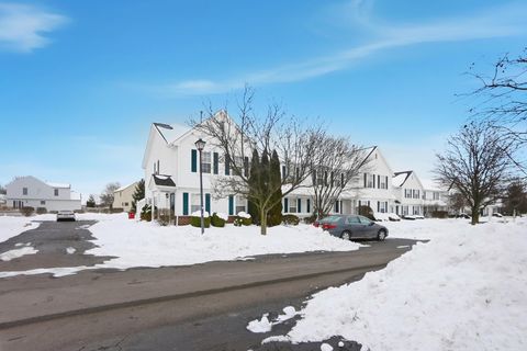 Tiny photo for 6336 Lakeview Drive E 19 #19, Grove City, OH 43123 (MLS # 226003090)